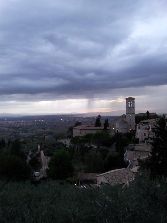 La Corte Degli Angeli Locazioni Turistiche Apartment Assisi Exterior photo