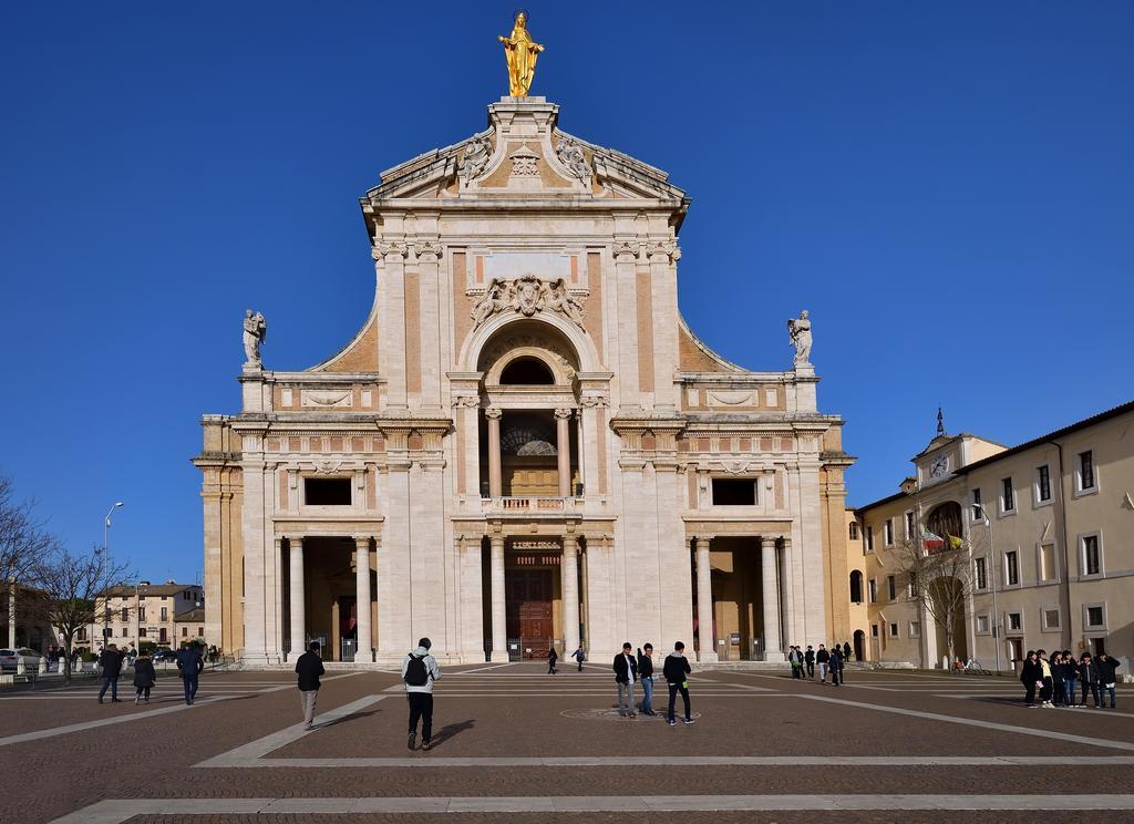 La Corte Degli Angeli Locazioni Turistiche Assisi Exterior photo
